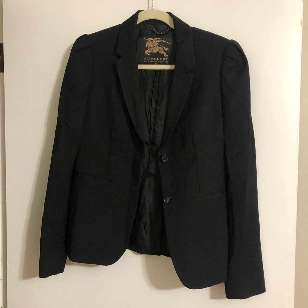 Burberry women’s suit